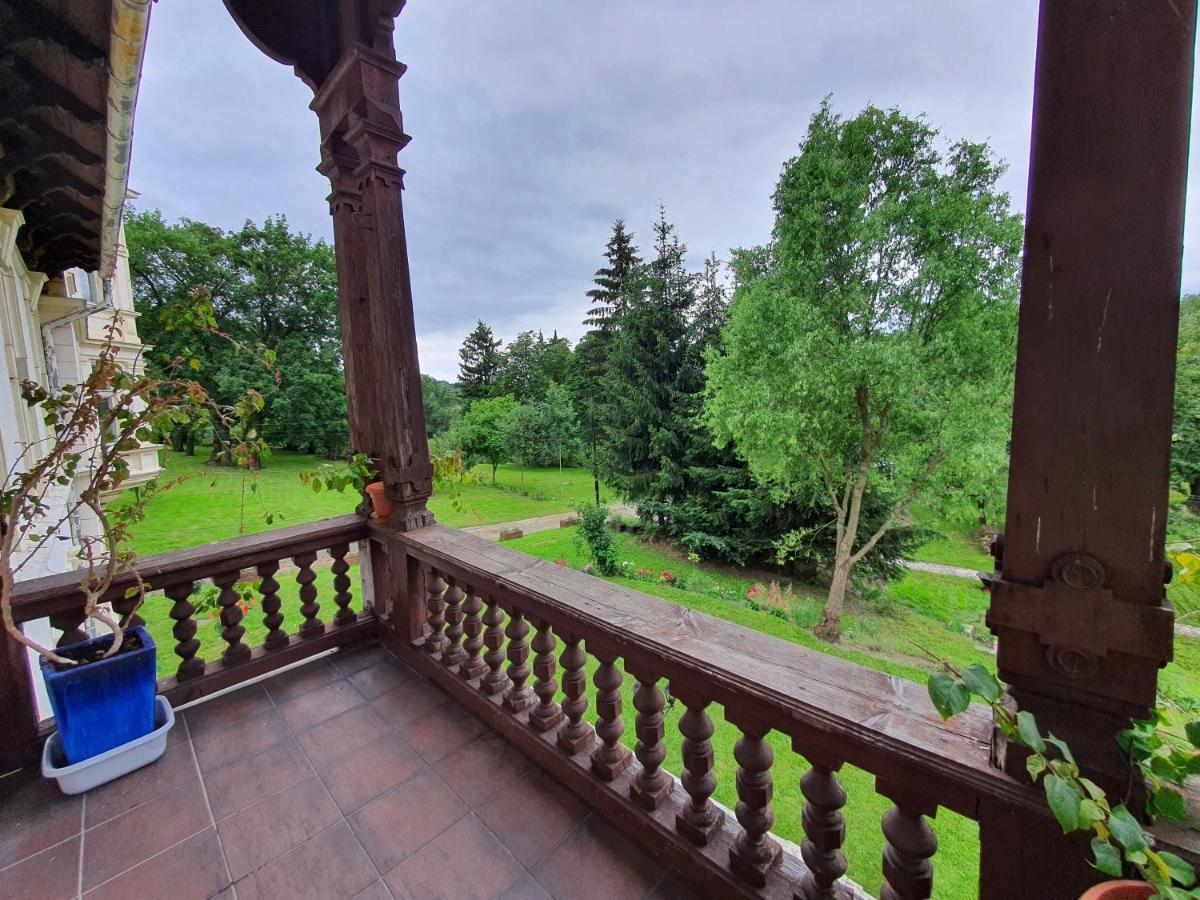 Palac Lawica- Splywy Przelomem Bardzkim Kłodzko Exterior foto